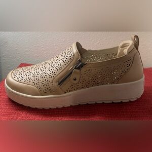 JAMBU .. WOMENS TAN SLIP-ON LEATHER SHOES